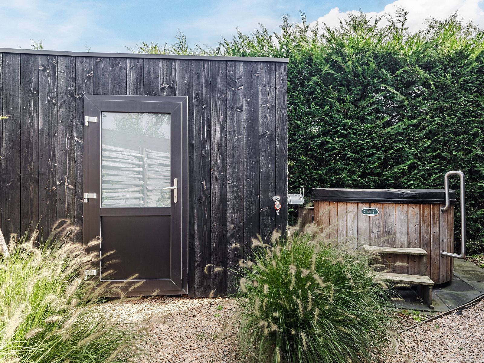 Unterkunft 5707148 - Bungalow Utrechtse Heuvelrug - 6 persoons Water & Hottub lodge | 6B3