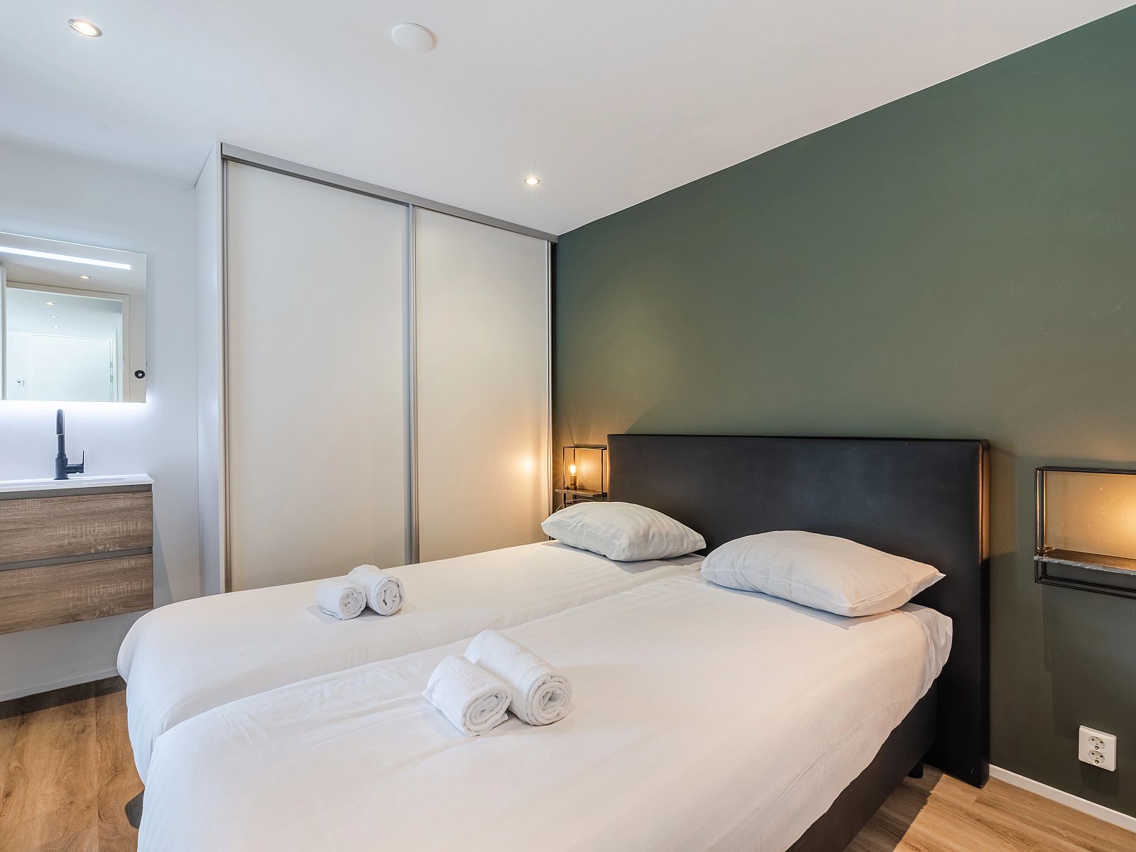 Unterkunft 5707150 - Bungalow Utrechtse Heuvelrug - 4 persoons Water & Hottub lodge | 4B