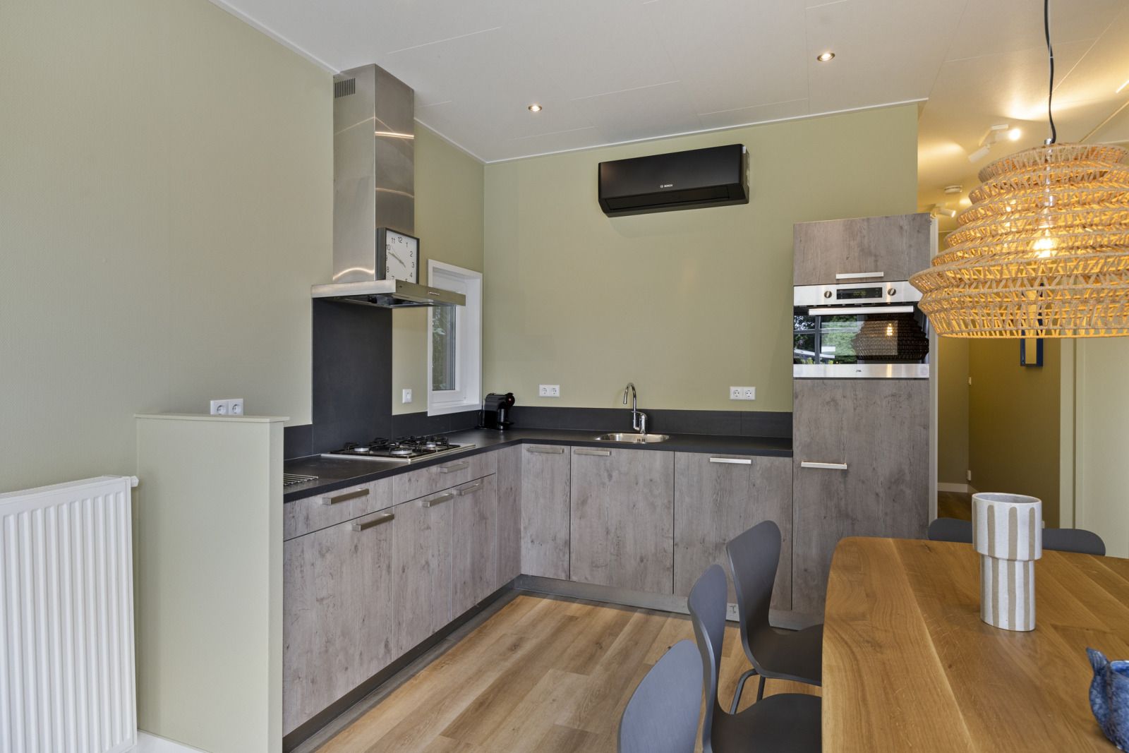 Unterkunft 570792 - Ferienhaus Utrechtse Heuvelrug - 10-persoons lodge met dipping pool en guest house