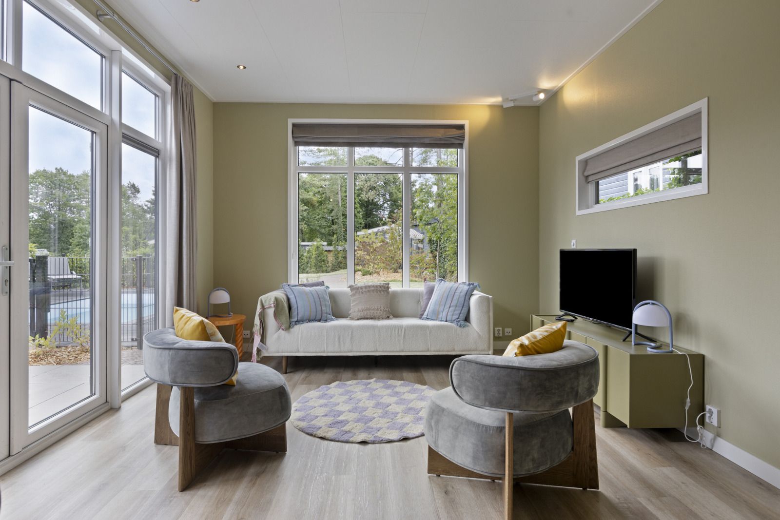 Unterkunft 570792 - Ferienhaus Utrechtse Heuvelrug - 10-persoons lodge met dipping pool en guest house