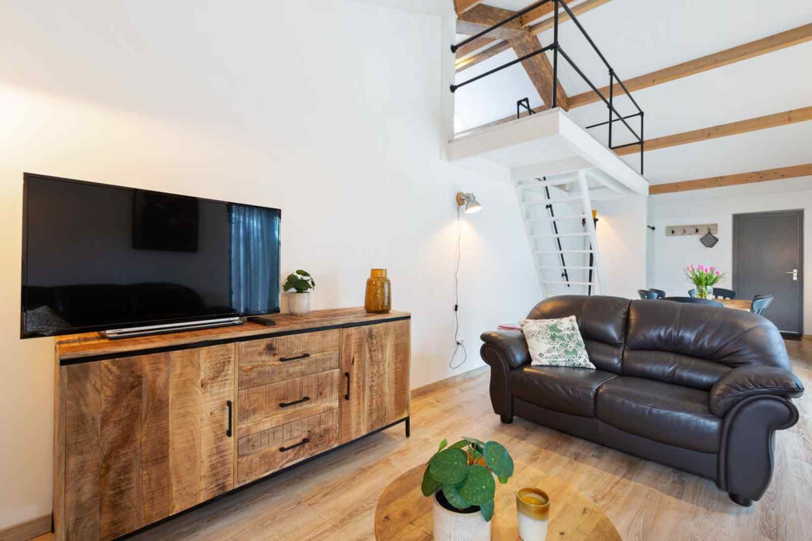 Slaapzolder met twee bedden in UT037, Leersum, Utrechtse Heuvelrug.