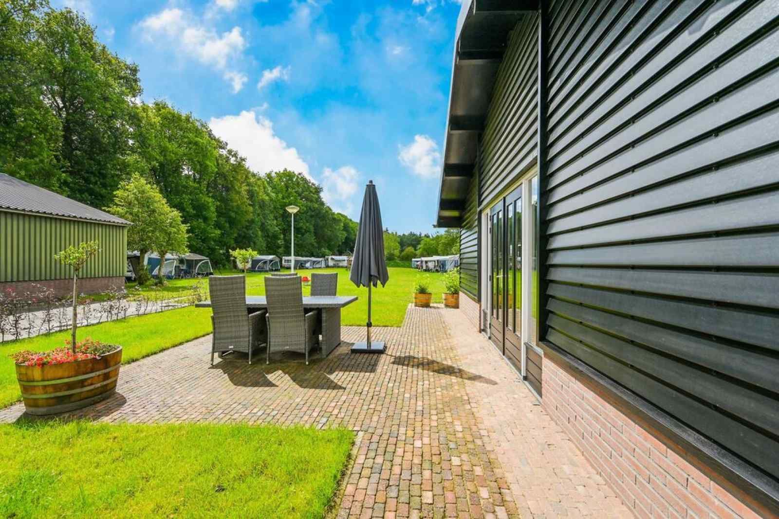 Moderne douche in vakantiehuis UT037, Leersum, Utrechtse Heuvelrug.