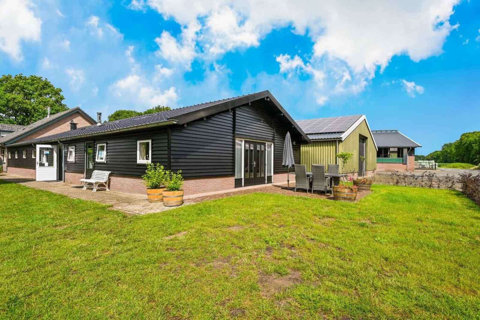 UT037 vakantiehuis met terras en uitzicht in Leersum, Utrechtse Heuvelrug.