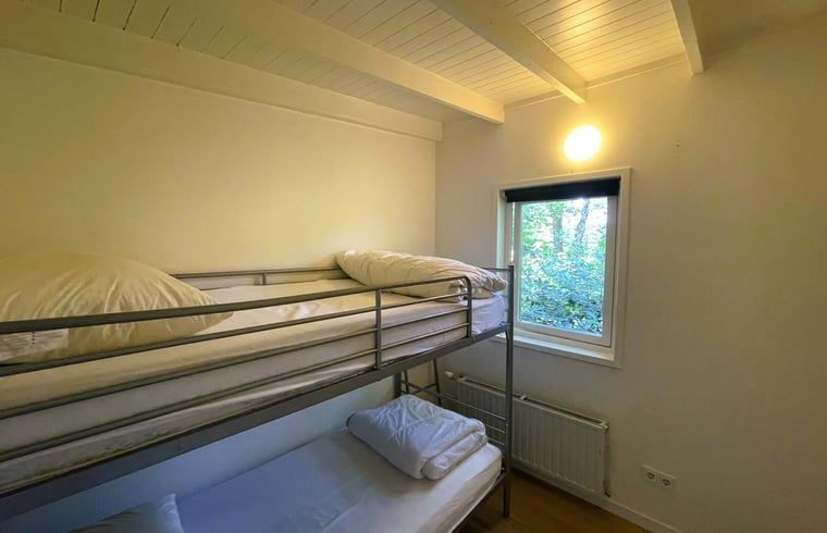 Cozy bedroom with bunk beds in Holiday home in Maarn, Utrechtse Heuvelrug, ideal for children.