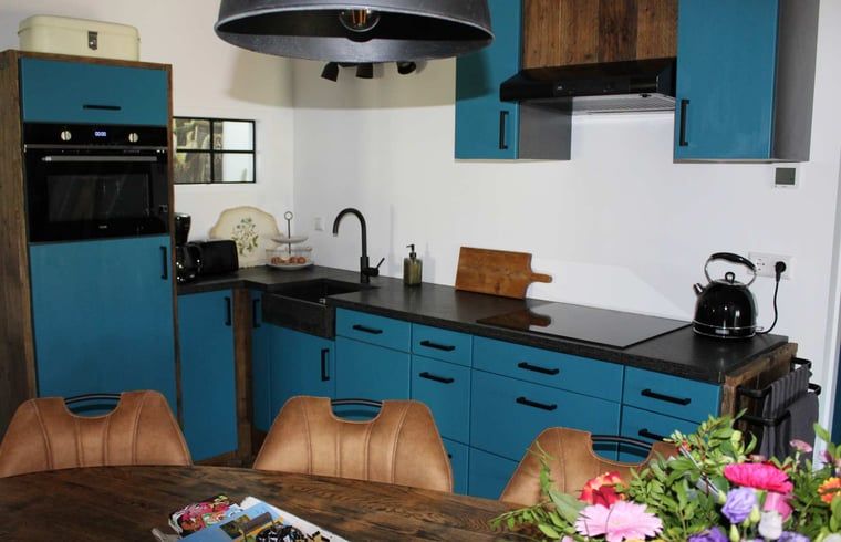 Keukenaccessoires en decoratie in Vakantiehuisje in Achterveld, Utrechtse Heuvelrug, met landelijke stijl.