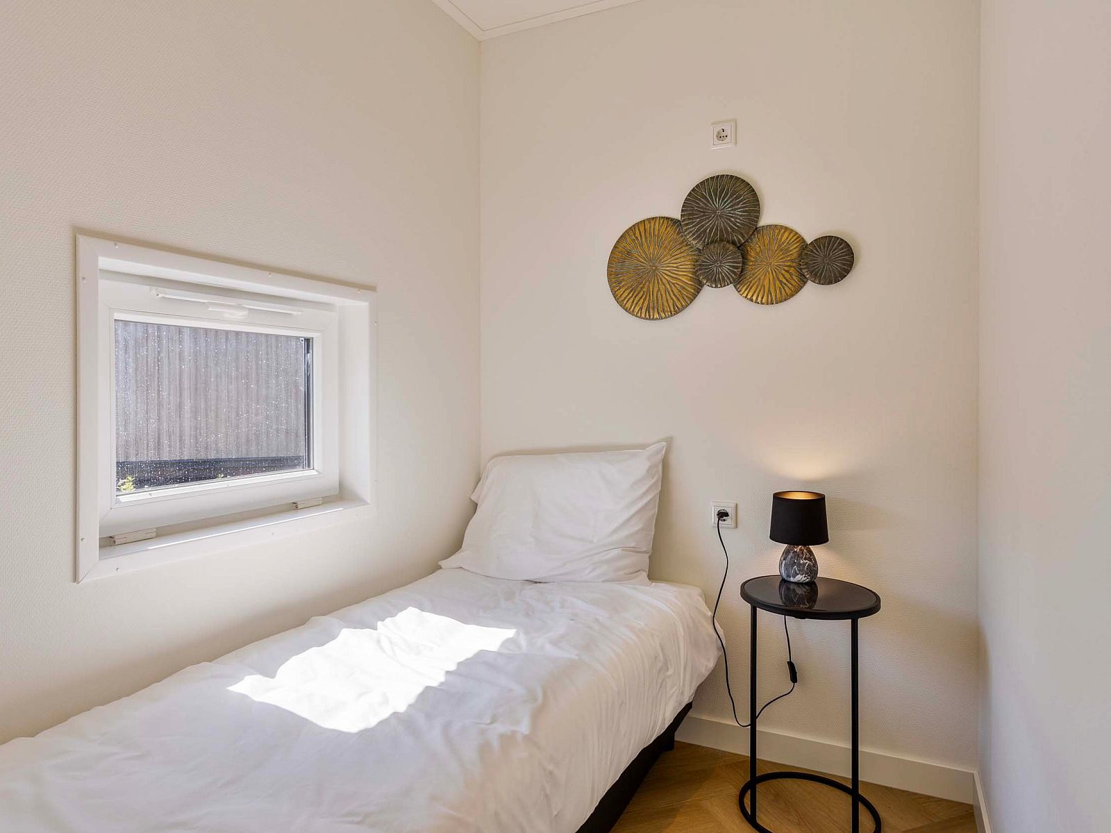 Eenvoudige eenpersoonskamer in Tiny house 3 persoons, Lexmond, Utrecht.