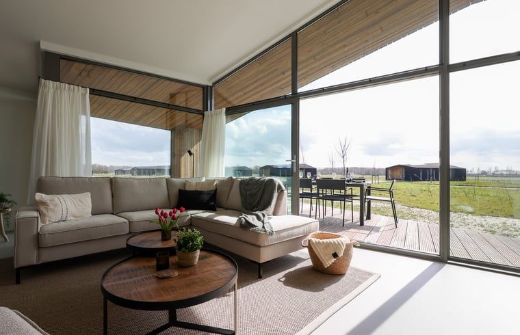 Komfortables Schlafzimmer im Ferienhaus in Wissenkerke, ideal fuer einen erholsamen Aufenthalt in Noord-Beveland, Zeeland.