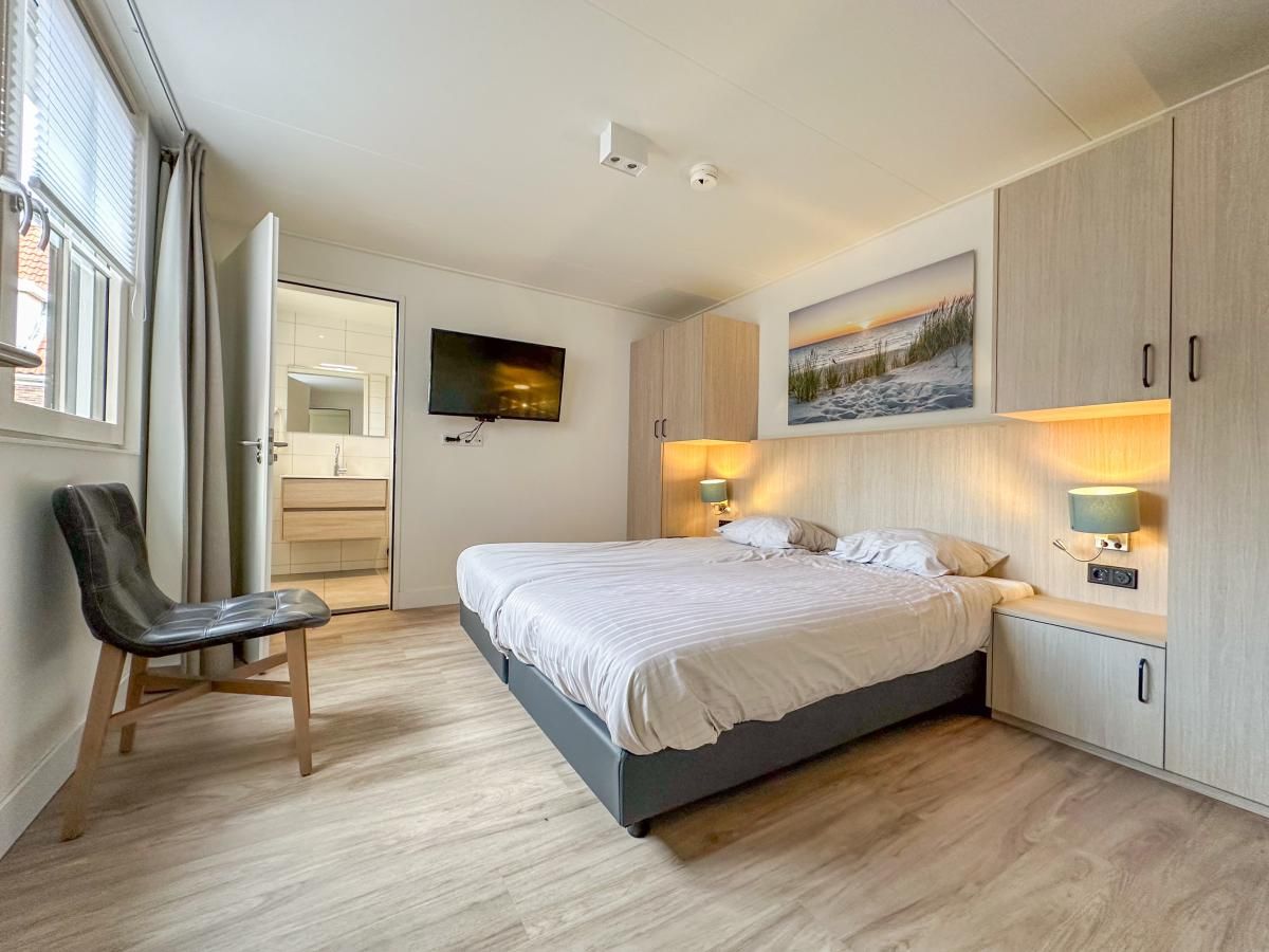 Badkamer met moderne faciliteiten in Coast and Calm 63 vakantiehuis, Colijnsplaat, Noord-Beveland, Zeeland