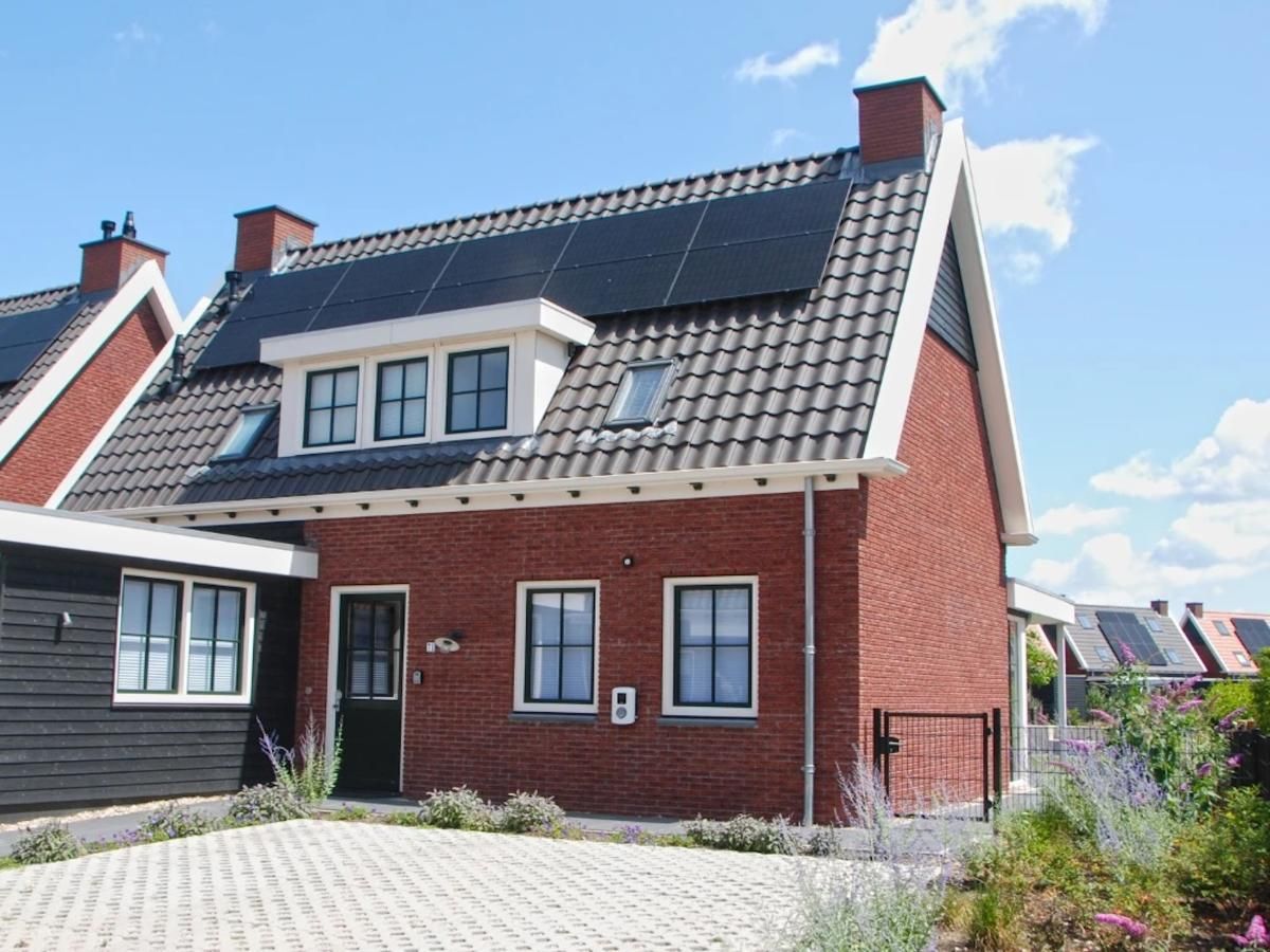 Duurzaam vakantiehuis met zonnepanelen bij Coast Calm 71, Colijnsplaat.