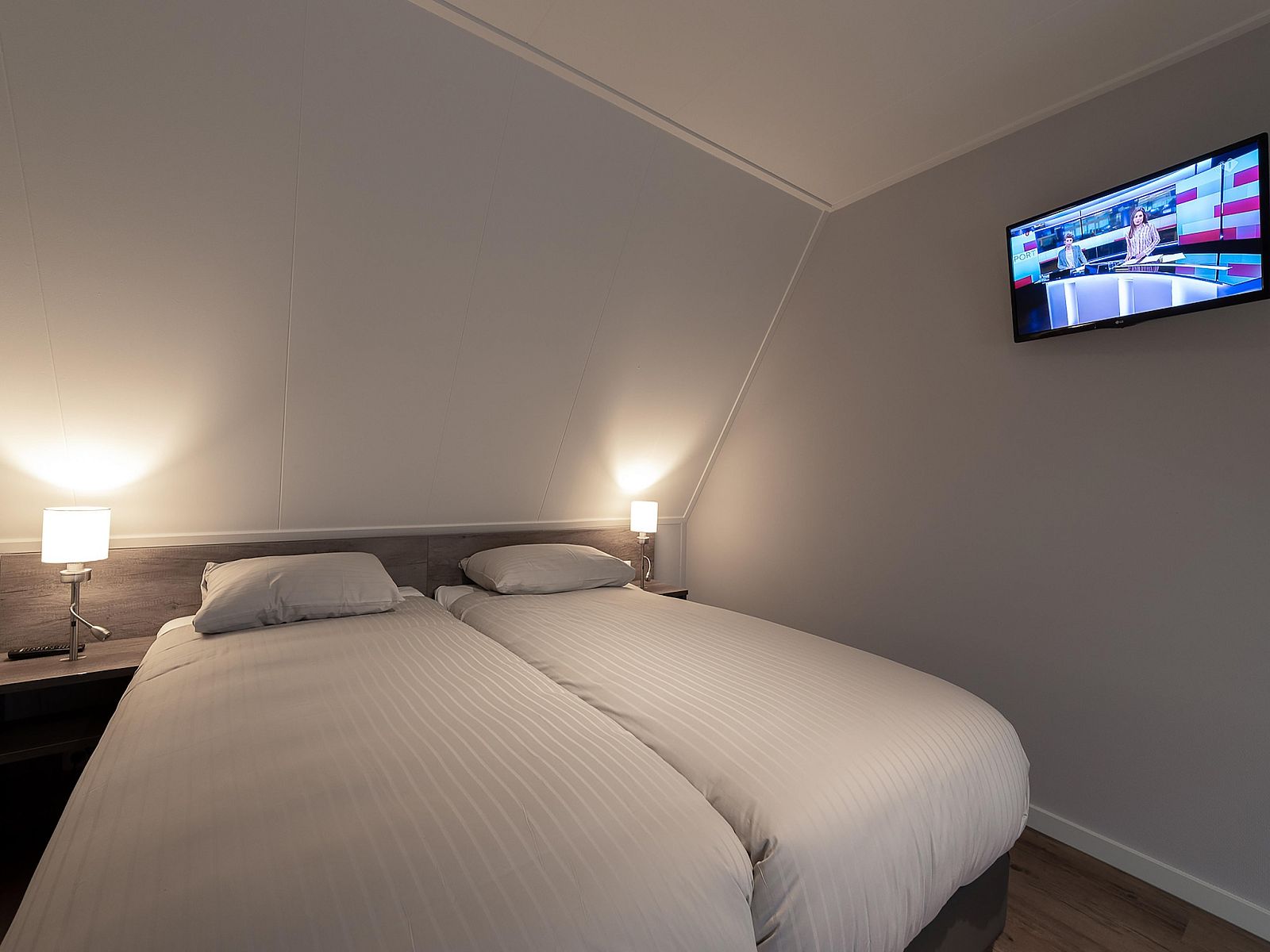 Unterkunft 590256 - Ferienhaus Noord-Beveland - Charming Beveland met jacuzzi en buitensauna