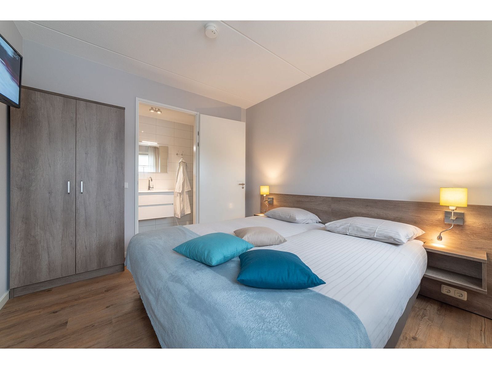 Verblijf 590262 - Vakantiewoning Noord-Beveland - 8 persoons vrijstaand met jacuzzi