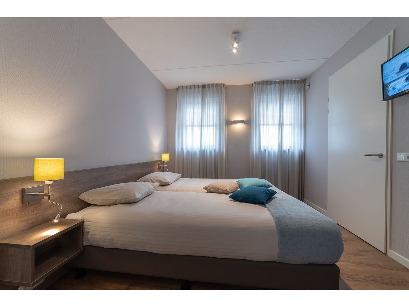 Verblijf 590262 - Vakantiewoning Noord-Beveland - 8 persoons vrijstaand met jacuzzi