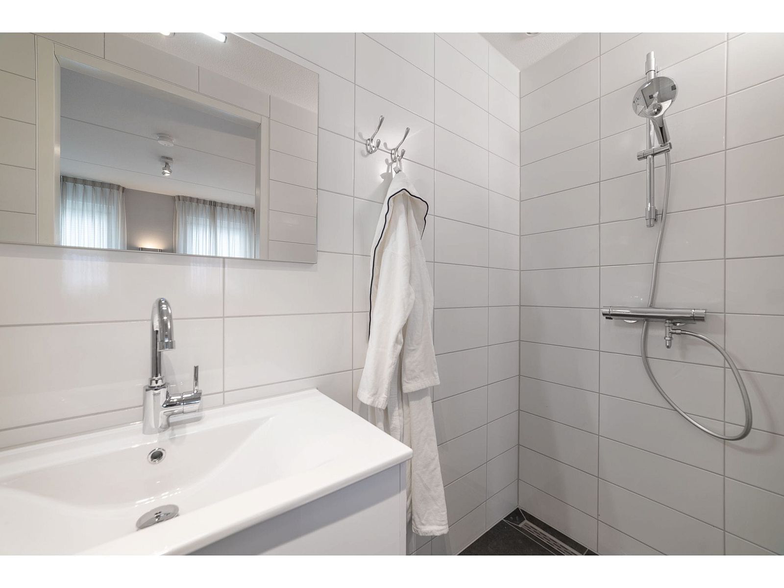 Verblijf 590262 - Vakantiewoning Noord-Beveland - 8 persoons vrijstaand met jacuzzi