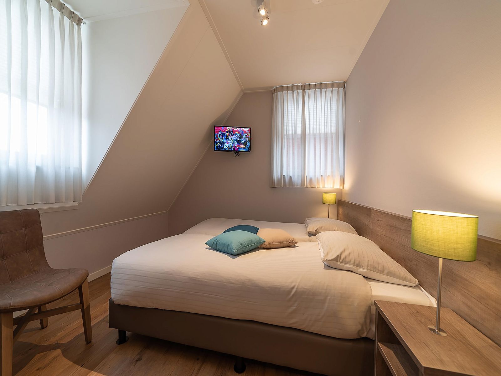 Guest house 590264 - Holiday property Noord-Beveland - Zeeuwse Pracht 8 p welness
