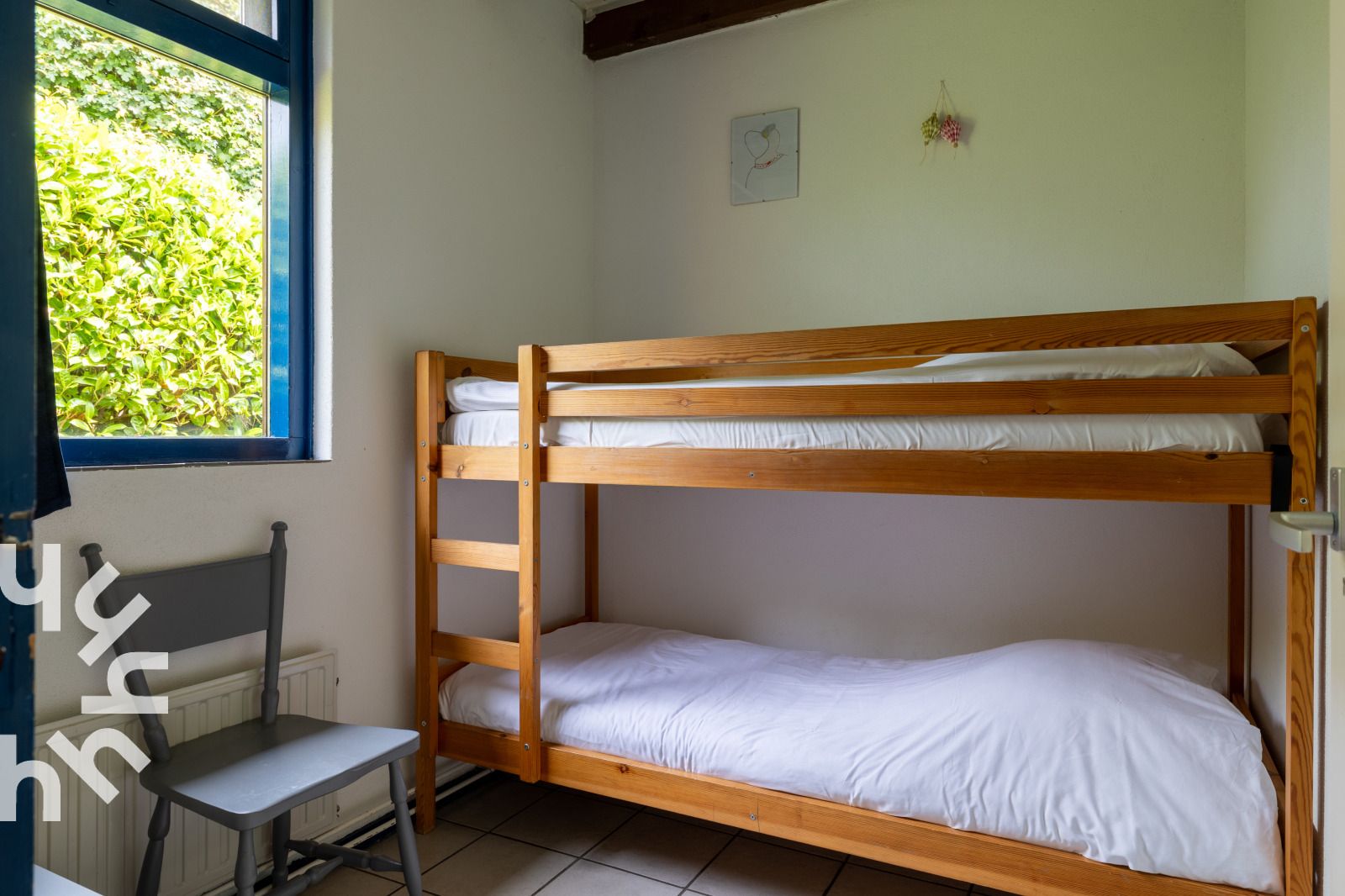 Schlafzimmer mit Etagenbett im Ferienhaus ZE167 in Kamperland, ideal fuer Kinder.