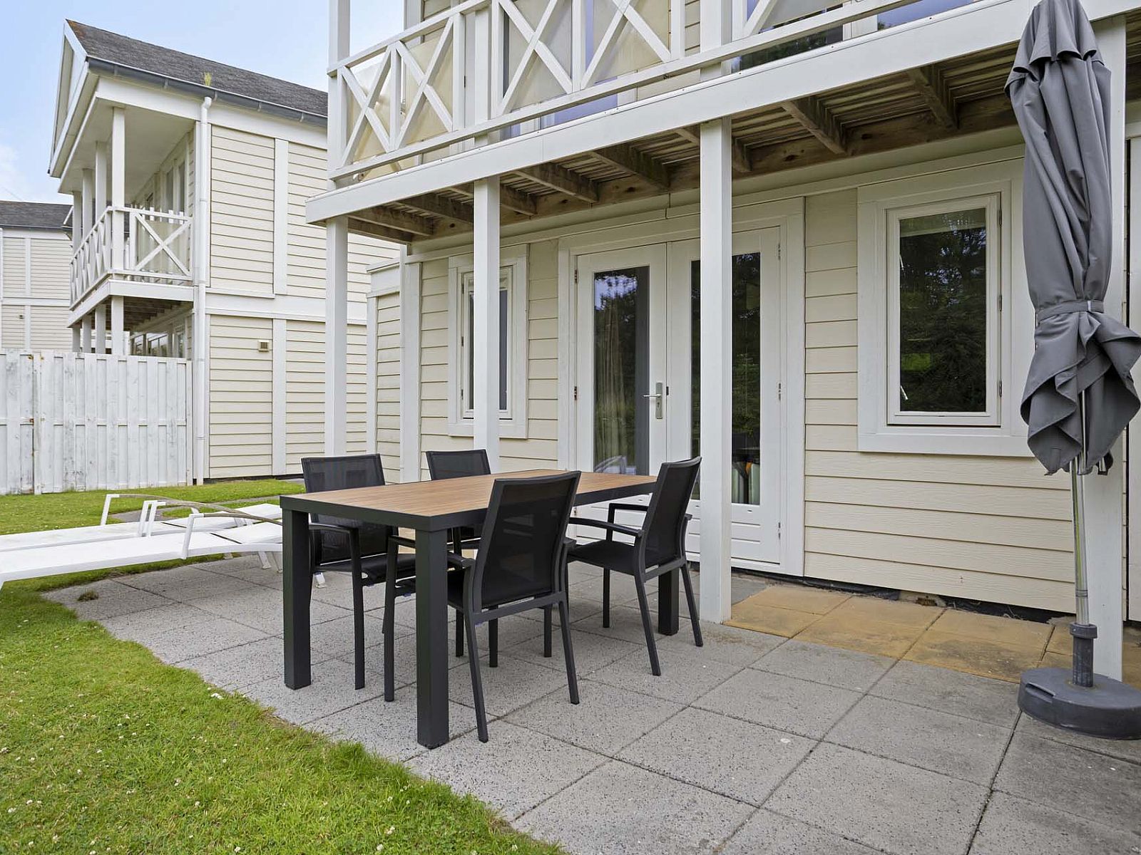 Guest house 590309 - Holiday property Noord-Beveland - Vrijstaande woning in kamperland