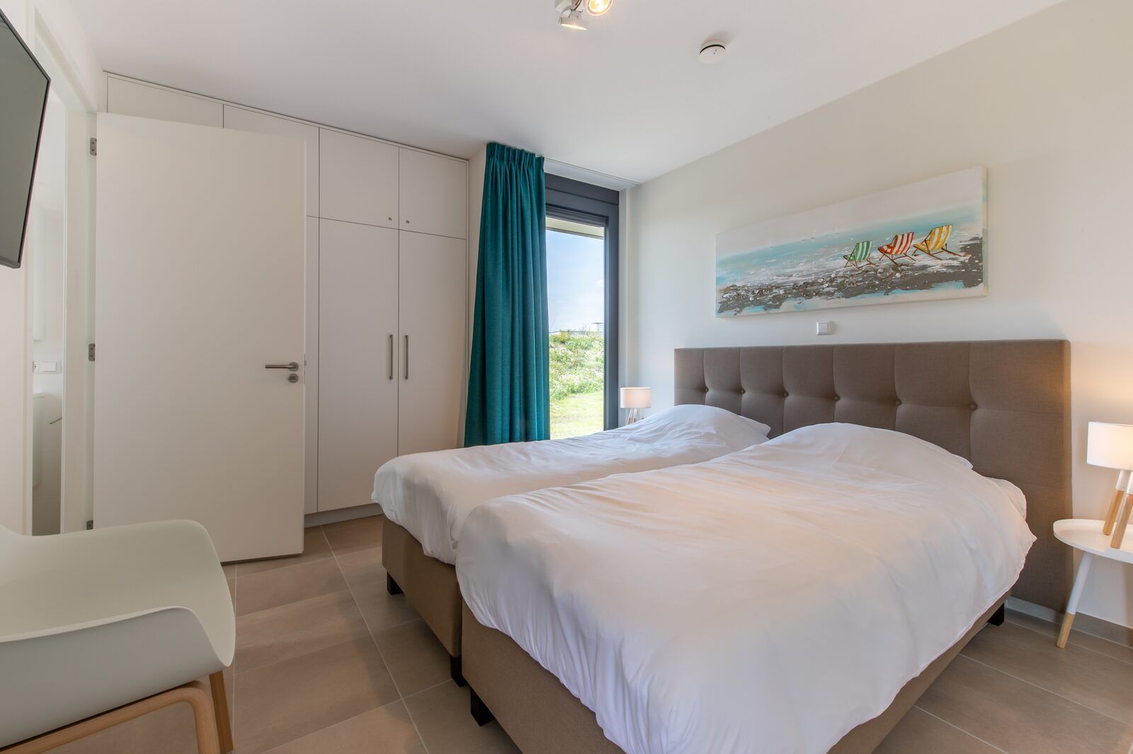 Komfortables Schlafzimmer in Waterline 25 | De Groote Duynen, Ferienhaus in Kamperland, Noord-Beveland, mit Doppelbett.