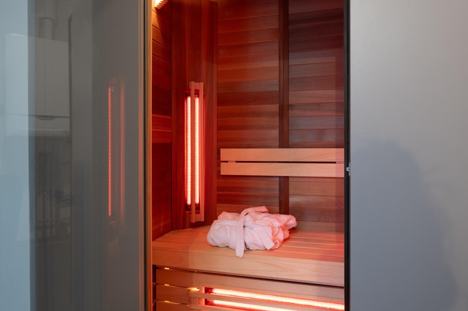Prive sauna in Duinvallei 39, De Groote Duynen, Kamperland, voor ultieme ontspanning tijdens uw verblijf.