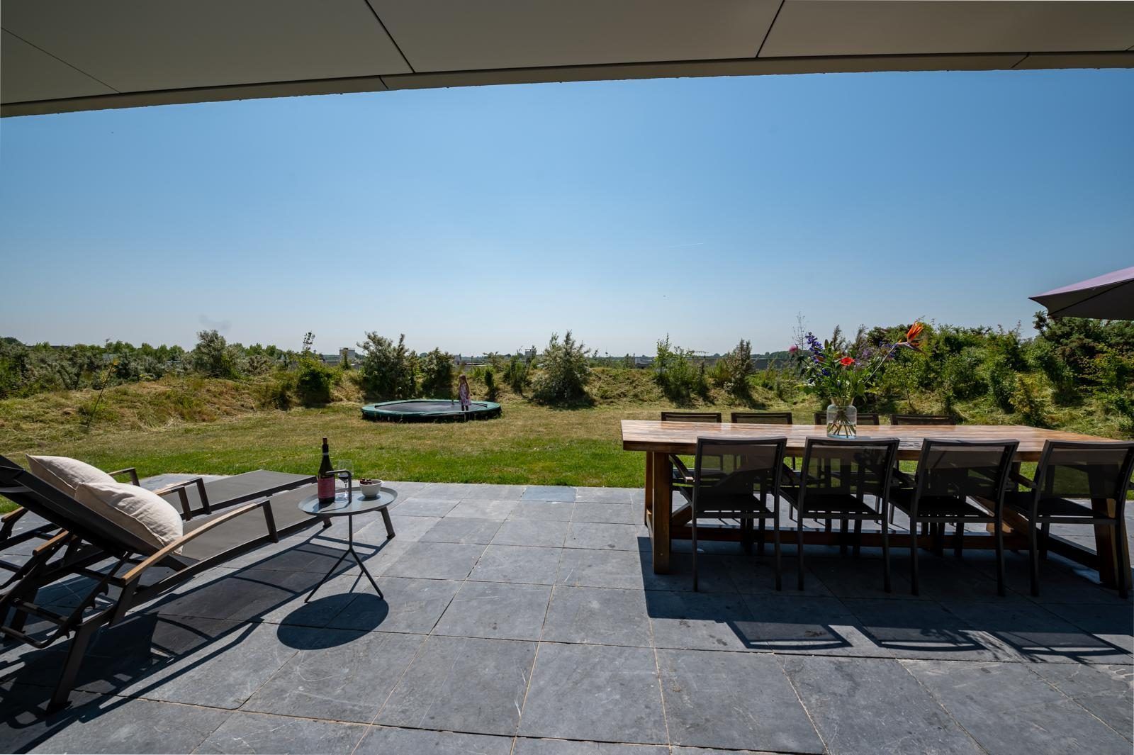 Moderne keuken in Duinvallei 29 | De Groote Duynen, Kamperland. Vakantiehuis met volledig uitgeruste keuken, Noord-Beveland, Zeeland.