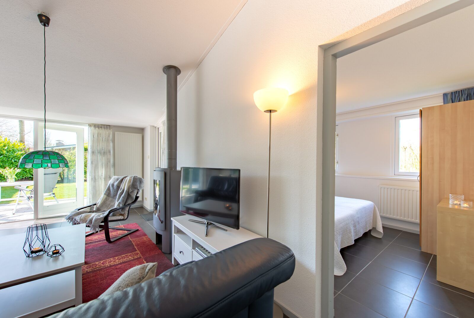 Zithoek Cypressenlaan 18, Ruiterplaat, Kamperland met toegang tot tuin.