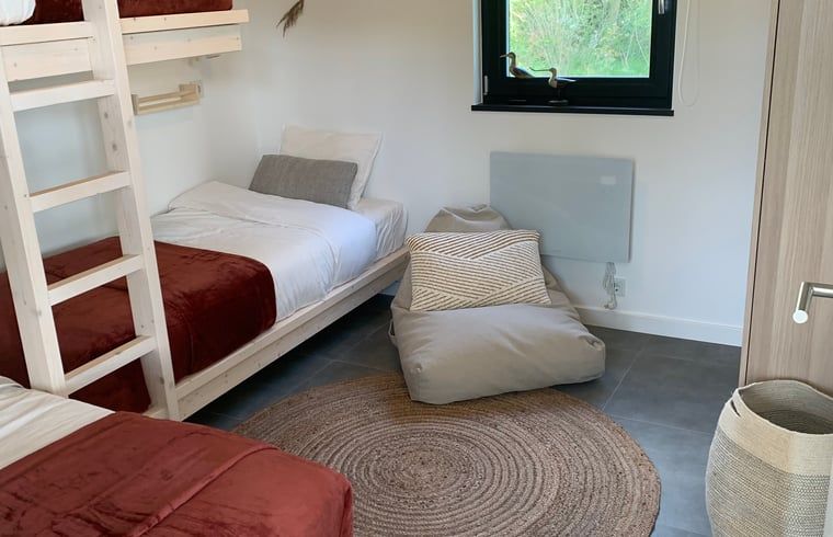 Gemuetliches Kinderzimmer im Ferienhaus Kamperland mit Etagenbetten, Noord-Beveland, Zeeland.