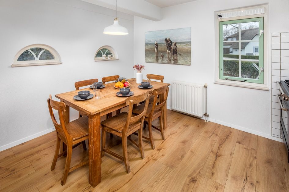 Moderne Kueche im Ferienhaus Villa R6C, Kamperland, Nord-Beveland, mit eleganter Verarbeitung und luxurioesen Annehmlichkeiten fuer einen komfortablen Aufenthalt.