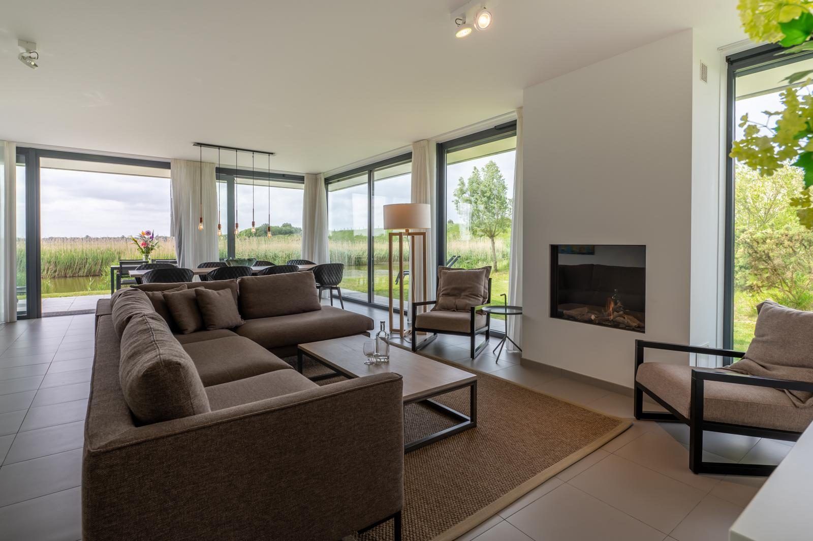 Spacious living room in bungalow Waterline 04, De Groote Duynen, Kamperland.