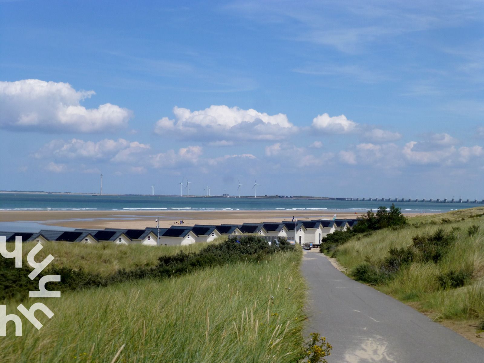 Authentische Holztreppe im Ferienhaus ZE184 mit altem Schild, Kamperland, Zeeland.