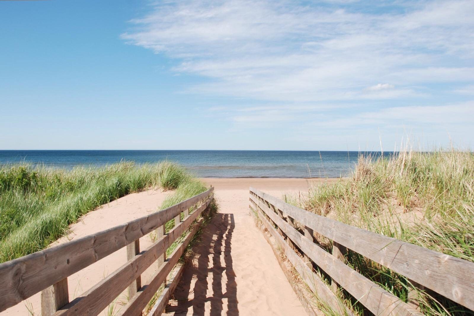 Schoener Sandstrand am Ferienhaus VZ1178 in Kamperland, ideal fuer einen entspannten Tag.