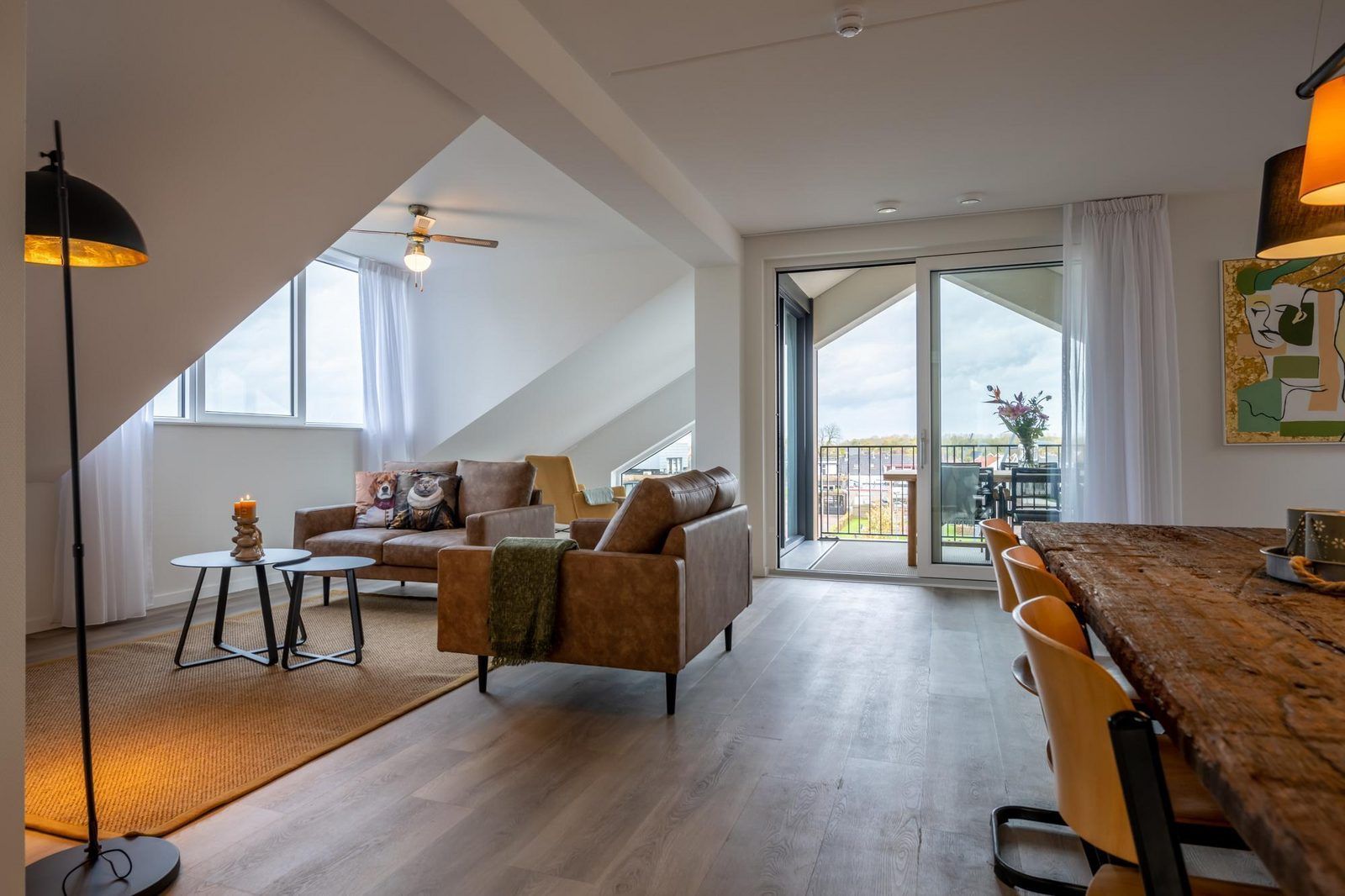 Offener Wohnbereich in VZ2303 Luxus-Penthouse in Kamperland mit Zugang zum Balkon, Noord-Beveland, Zeeland.