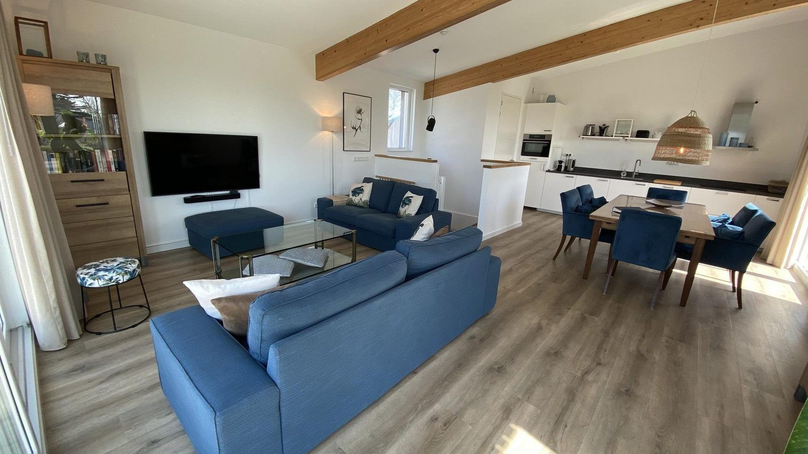 VZ948 Ferienvilla Kamperland, offene Kueche und Essbereich in Kamperland, Noord-Beveland, Zeeland.