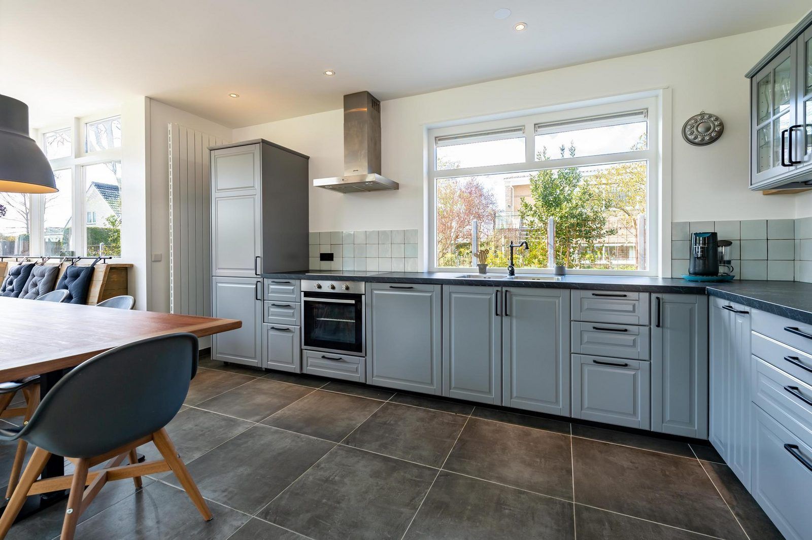 Stilvolle Kueche von VZ1164 Grosse freistehende Villa in Kamperland, mit modernen Geraeten.