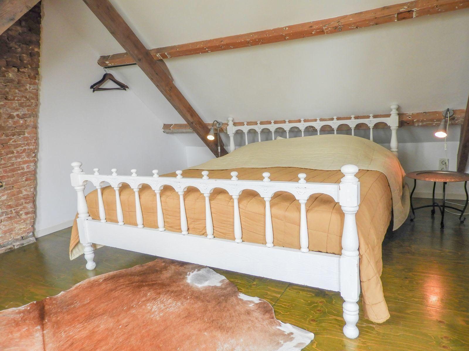 Schlafzimmer unter authentischem Dach in VZ184 Ferienhaus Kamperland, Noord-Beveland, Zeeland.