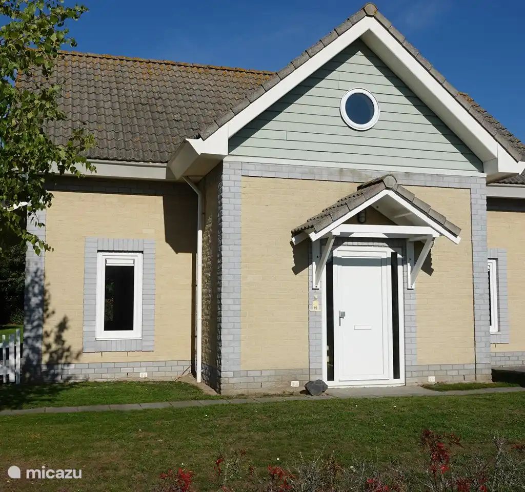 Verblijf 590345 - Vakantiewoning Noord-Beveland - ZeelandhuisaanZee Strandlaan19