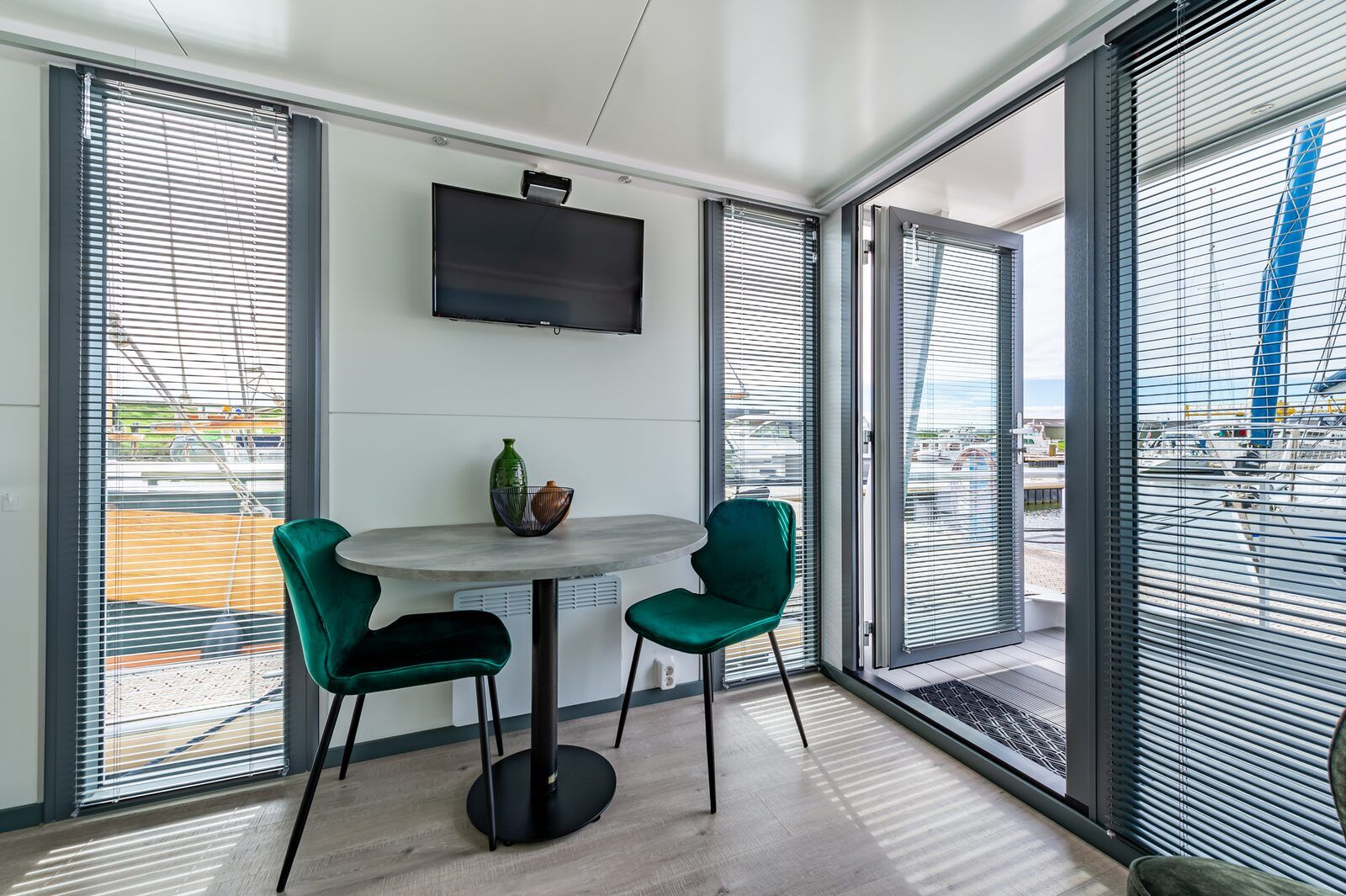 Guest house 5903621 - Holiday property Noord-Beveland - Waterlodge Blue Island | Marina Kamperland