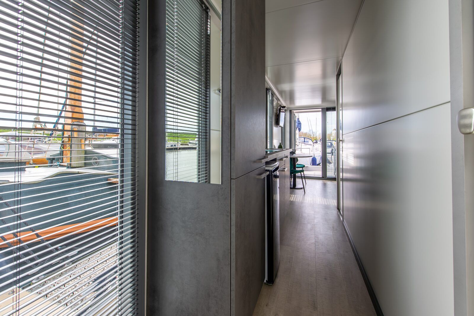 Guest house 5903621 - Holiday property Noord-Beveland - Waterlodge Blue Island | Marina Kamperland