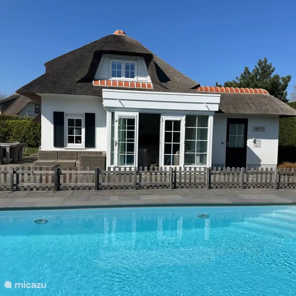 Guest house 590390 - Holiday property Noord-Beveland - ZeelandhuisaanZee