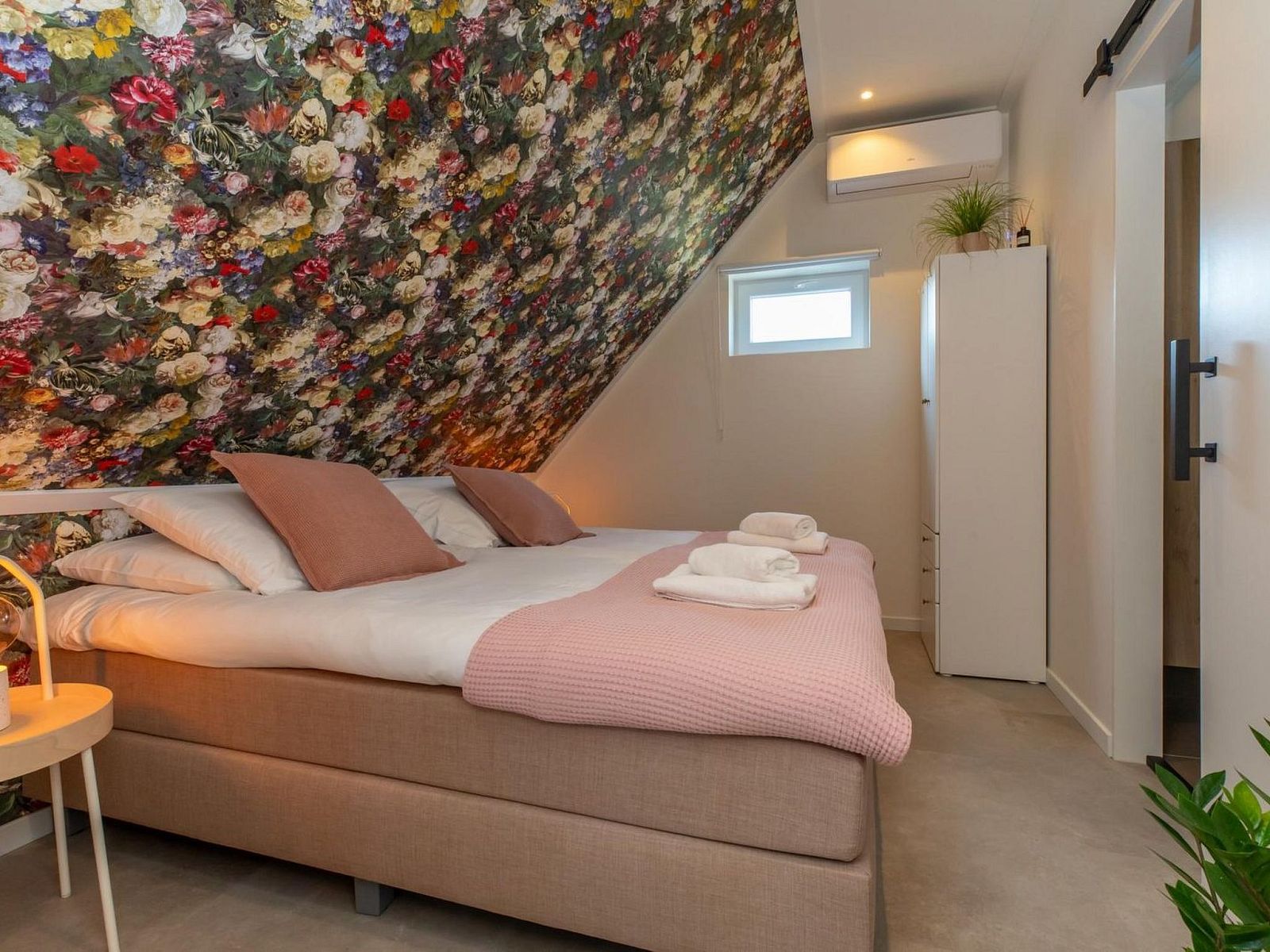Guest house 590430 - Holiday property Noord-Beveland - Vakantiehuis Vintage Vibes Kortgene