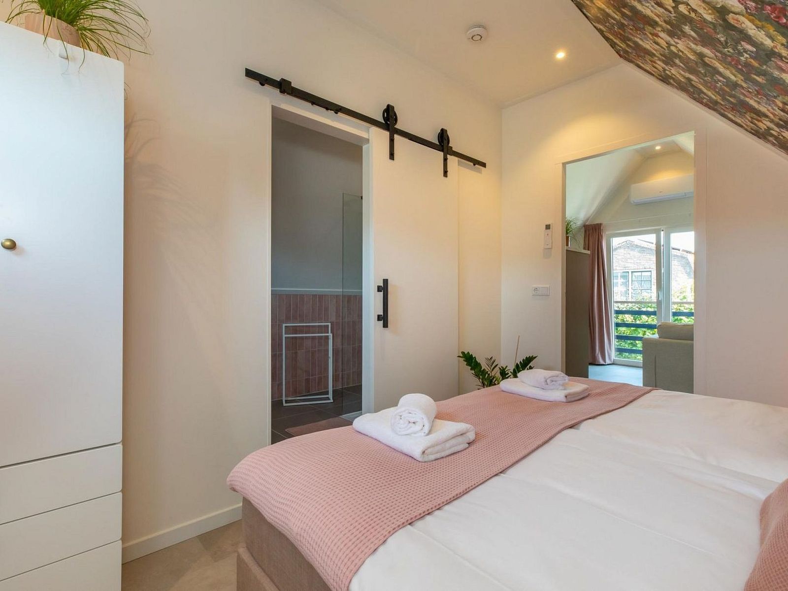 Guest house 590430 - Holiday property Noord-Beveland - Vakantiehuis Vintage Vibes Kortgene