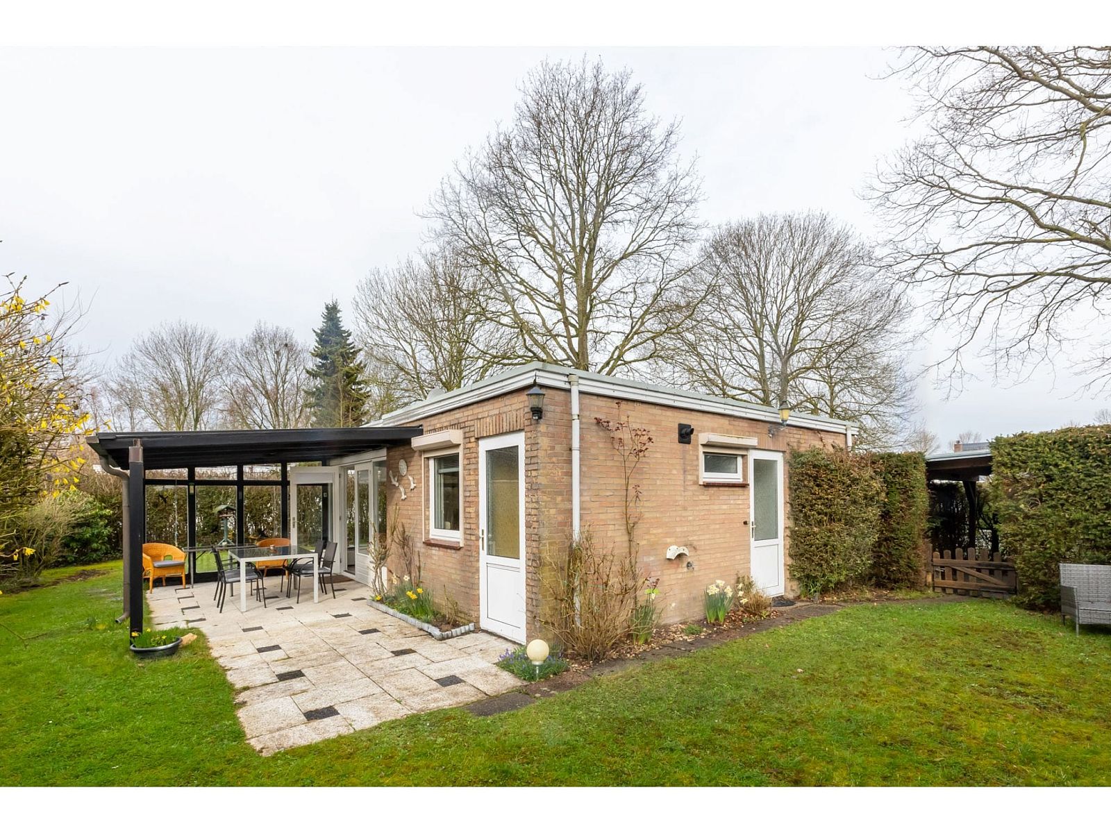 Guest house 590466 - Holiday property Noord-Beveland - Koekoesbloemwei 90