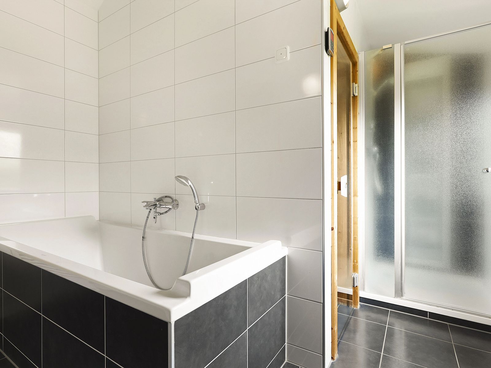 Guest house 6004105 - Bungalow Schouwen-Duiveland - Resort Haamstede | 2-persoons bungalow | 2AL