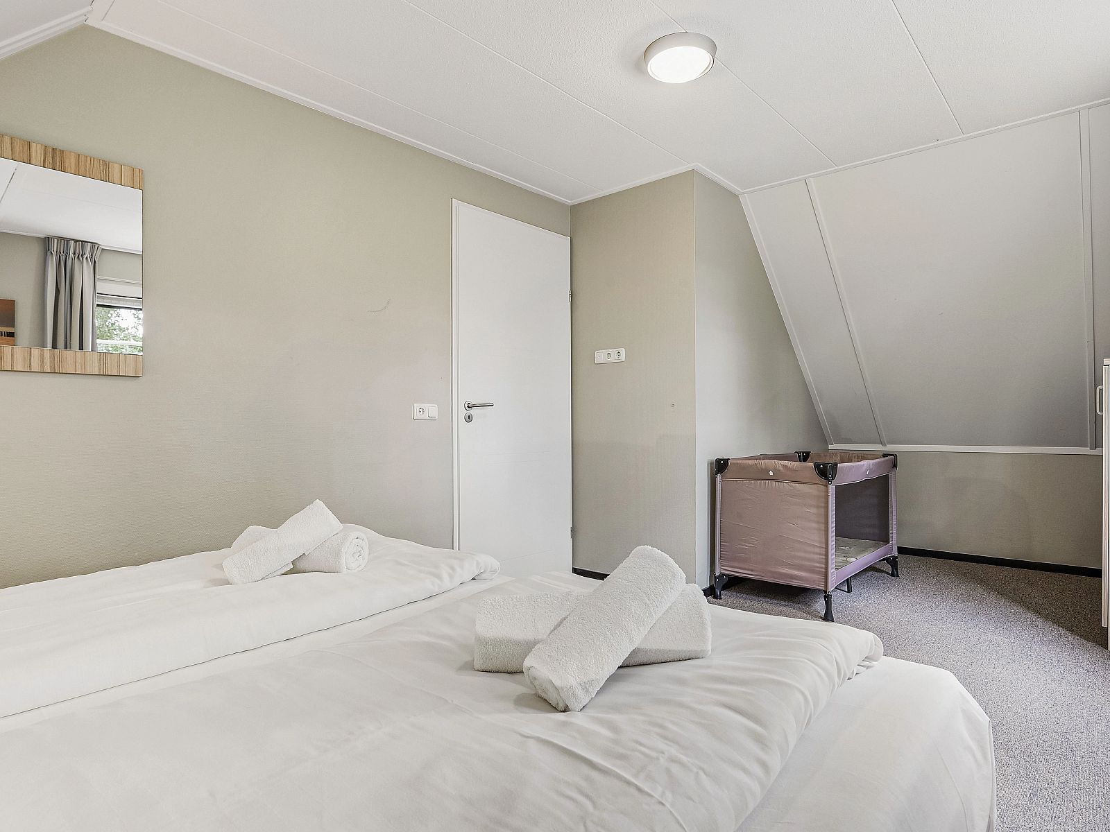 Unterkunft 6004108 - Bungalow Schouwen-Duiveland - Resort Haamstede | 8-persoons bungalow | 8E