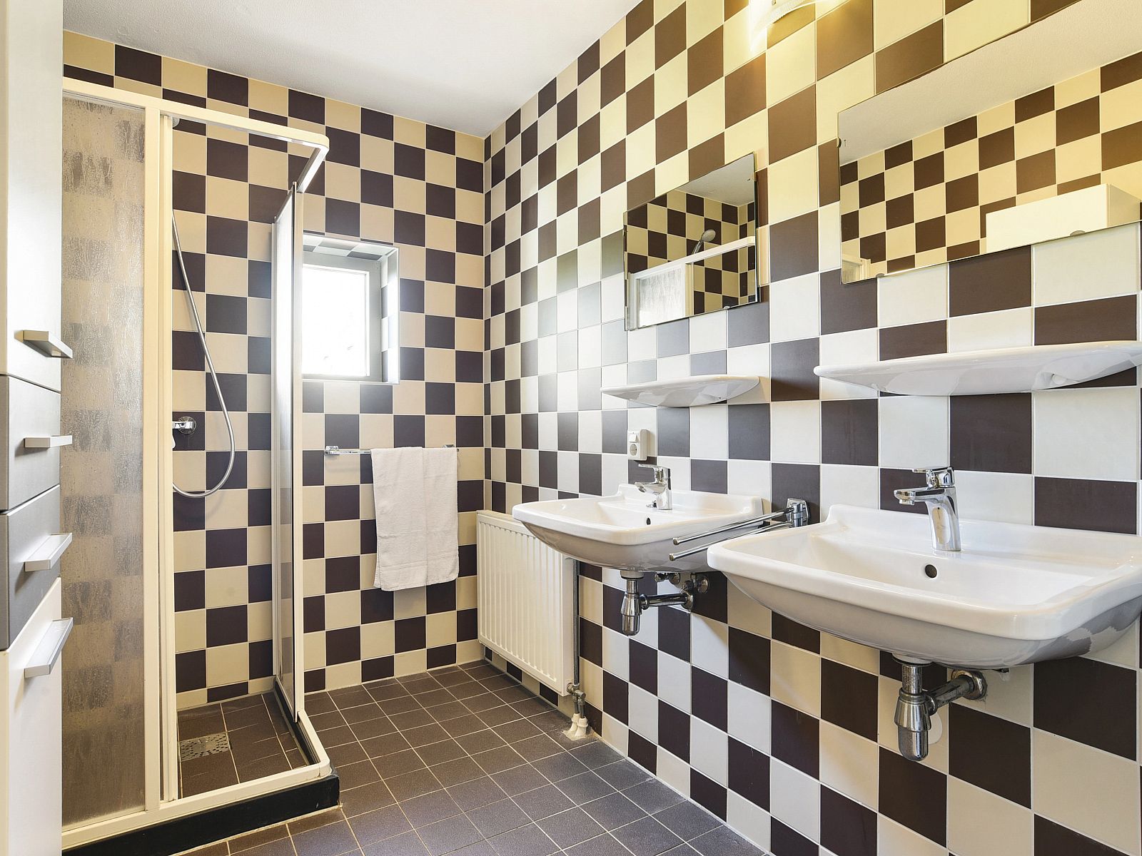 Unterkunft 6004109 - Bungalow Schouwen-Duiveland - Résidence 't Hof van Haamstede | 4-persoons Heerenhuisappar