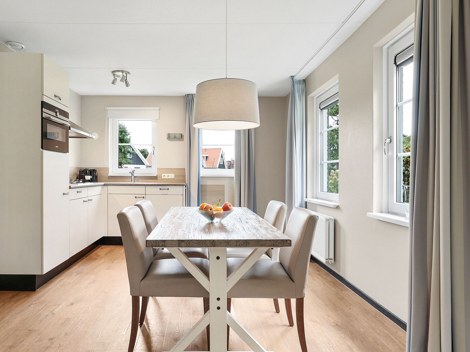 Guest house 6004111 - Bungalow Schouwen-Duiveland - Resort Haamstede | 4-persoons bungalow | 4B4