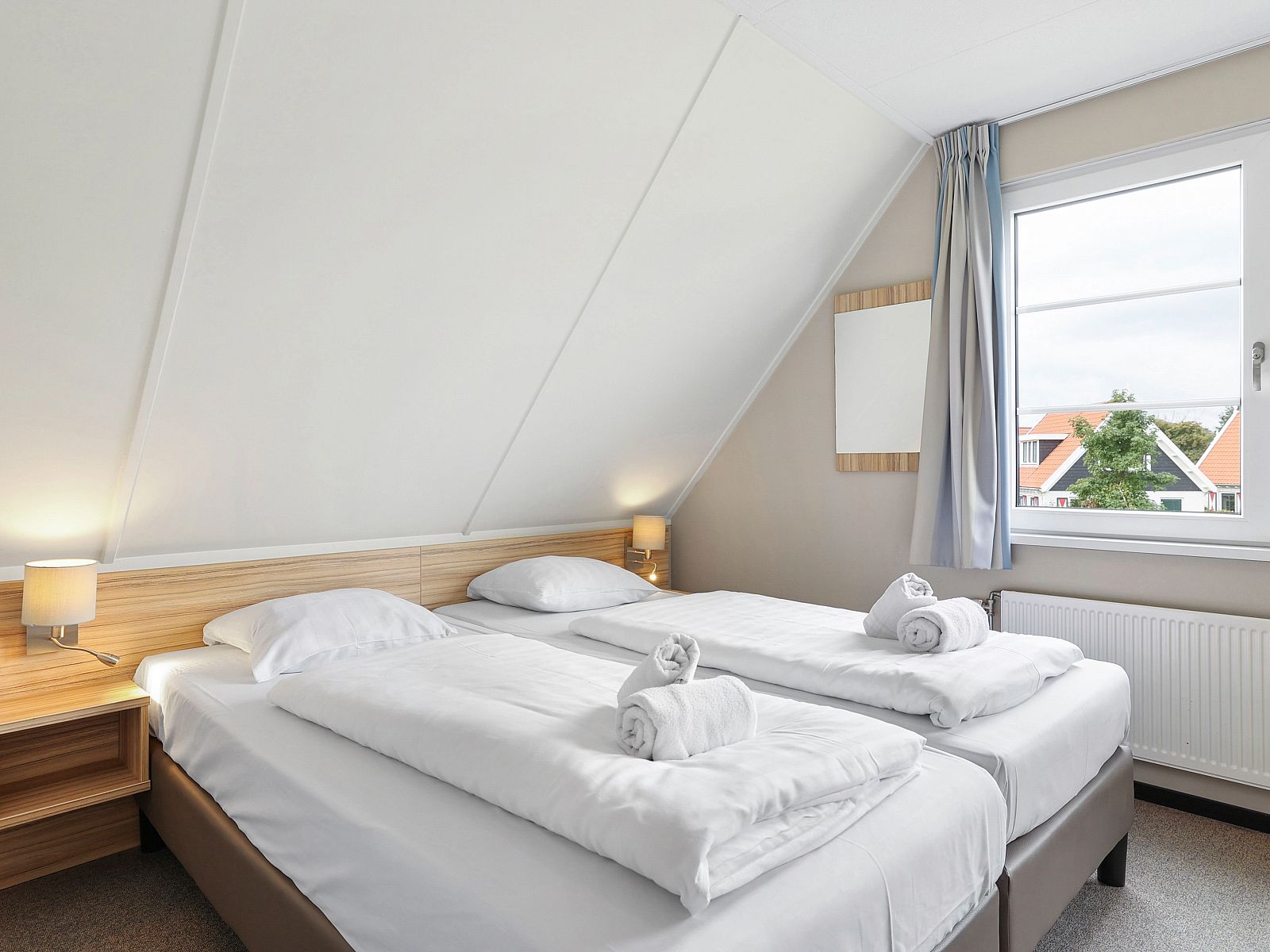 Guest house 6004111 - Bungalow Schouwen-Duiveland - Resort Haamstede | 4-persoons bungalow | 4B4