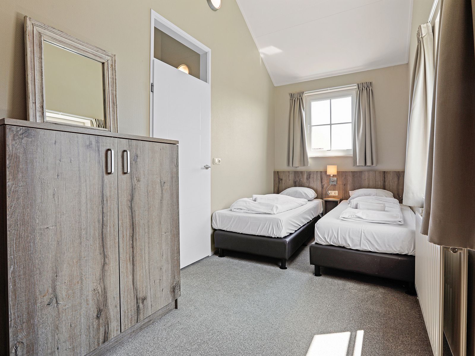 Guest house 6004147 - Bungalow Schouwen-Duiveland - Villapark Livingstone | 6-persoons villa | 6L