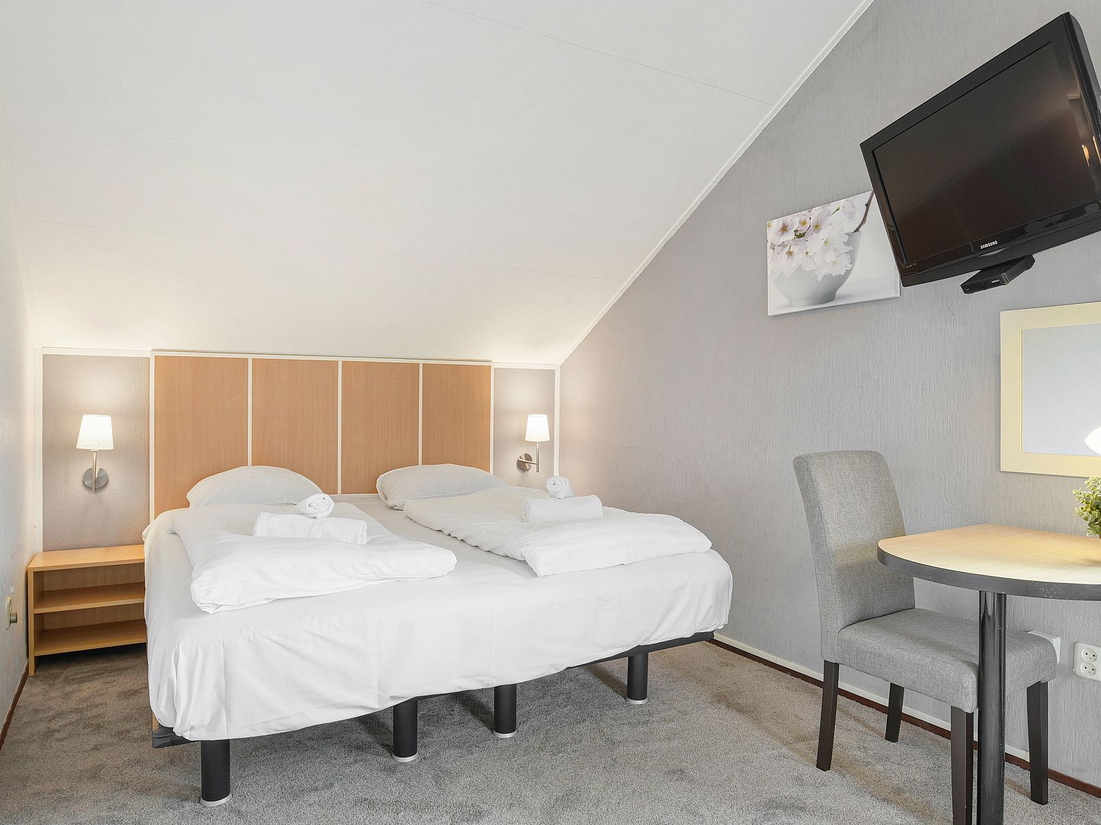 Guest house 600438 - Bungalow Schouwen-Duiveland - Villapark Livingstone | 4-persoons villa | 4BE