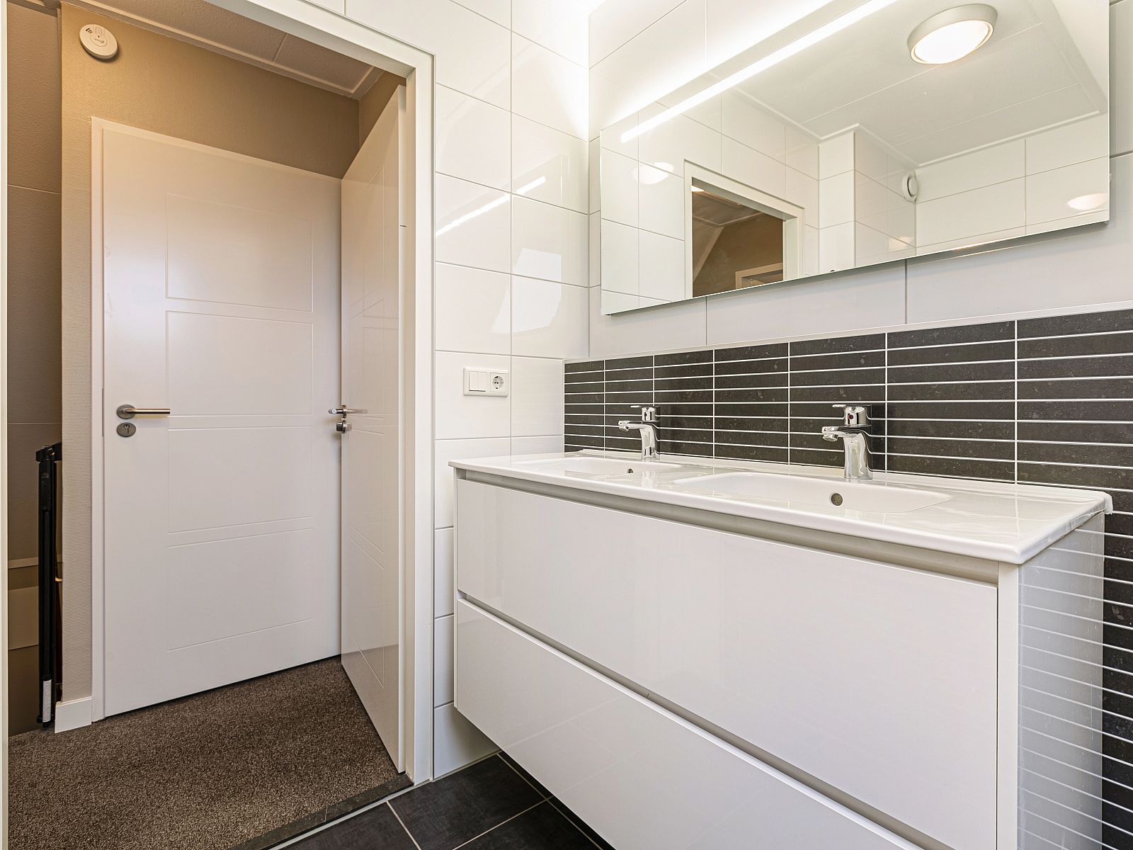 Guest house 600439 - Bungalow Schouwen-Duiveland - Villapark Livingstone | 6-persoons villa | 6C1