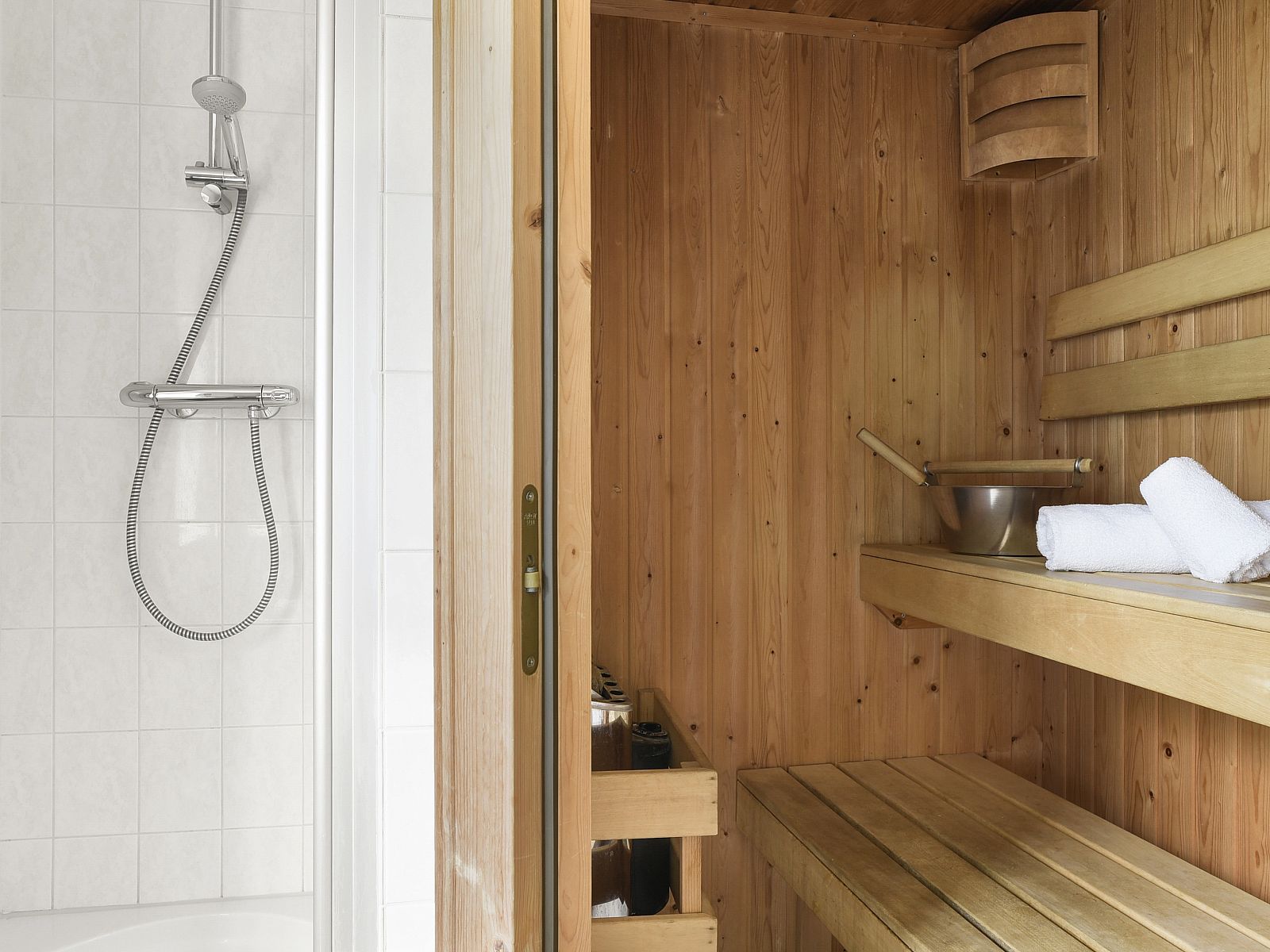 Unterkunft 600443 - Bungalow Schouwen-Duiveland - Duinpark 't Hof van Haamstede | 8-persoons bungalow | 8EL1