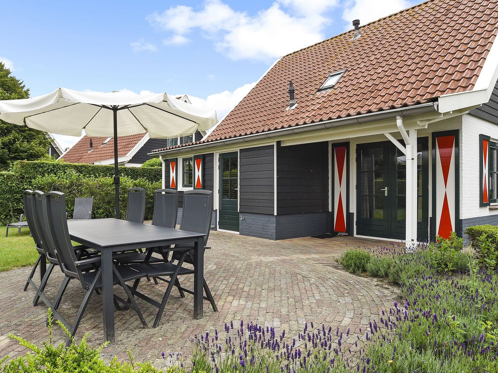 Unterkunft 600443 - Bungalow Schouwen-Duiveland - Duinpark 't Hof van Haamstede | 8-persoons bungalow | 8EL1